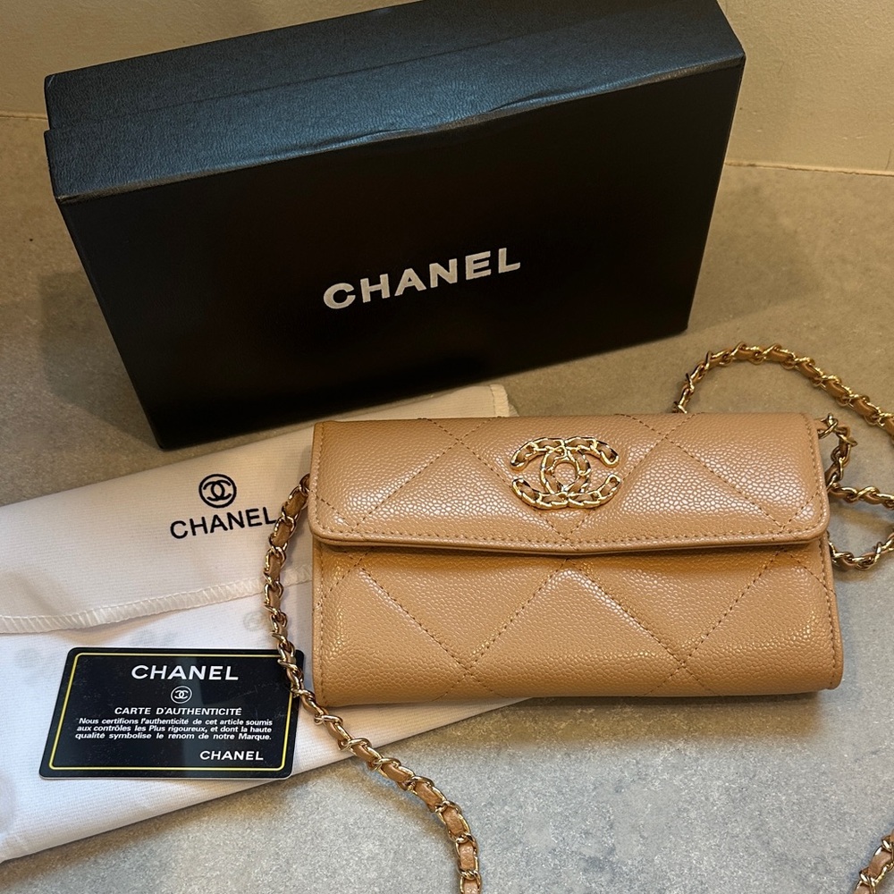 CC C hanel look a like Tan Quilted Leather Chain Wallet
